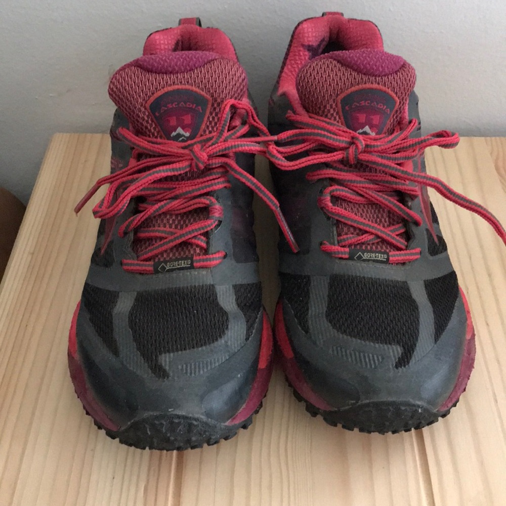 Brooks Cascadia 11